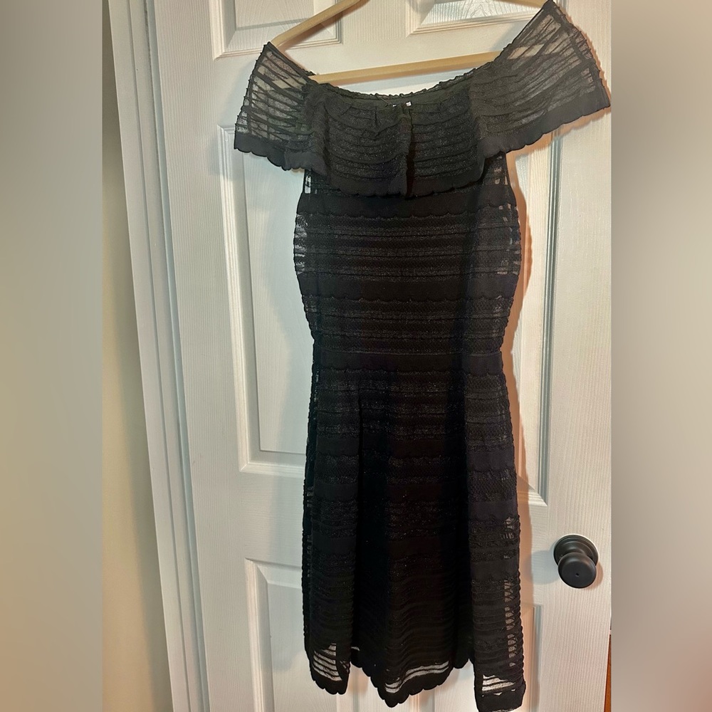 MISSONI ITALY Black Off-Shoulder Black Sparkly A-line Ruffle Neck Dress Knee NM - Picture 8 of 13